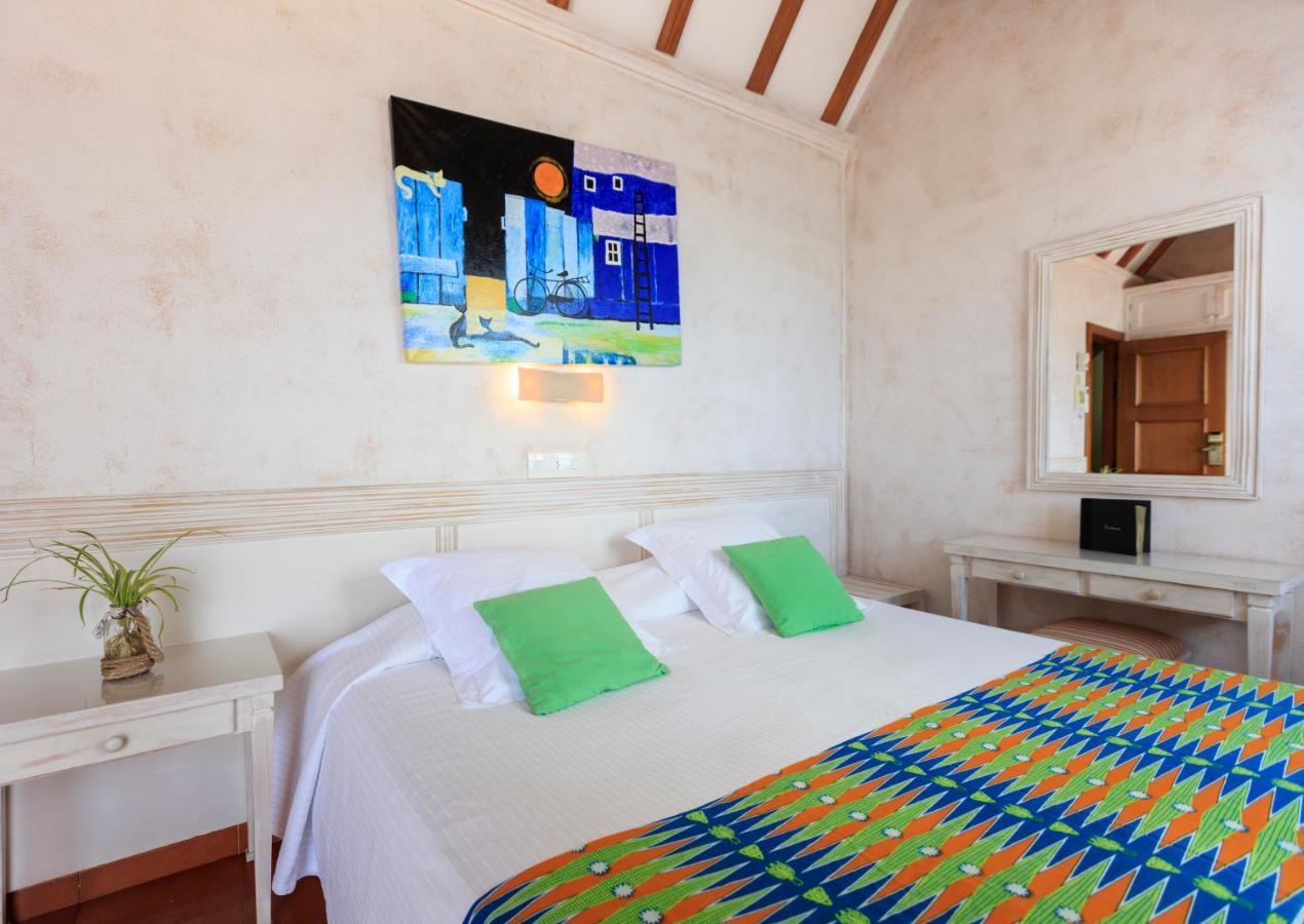 Hostal La Savina Экстерьер фото